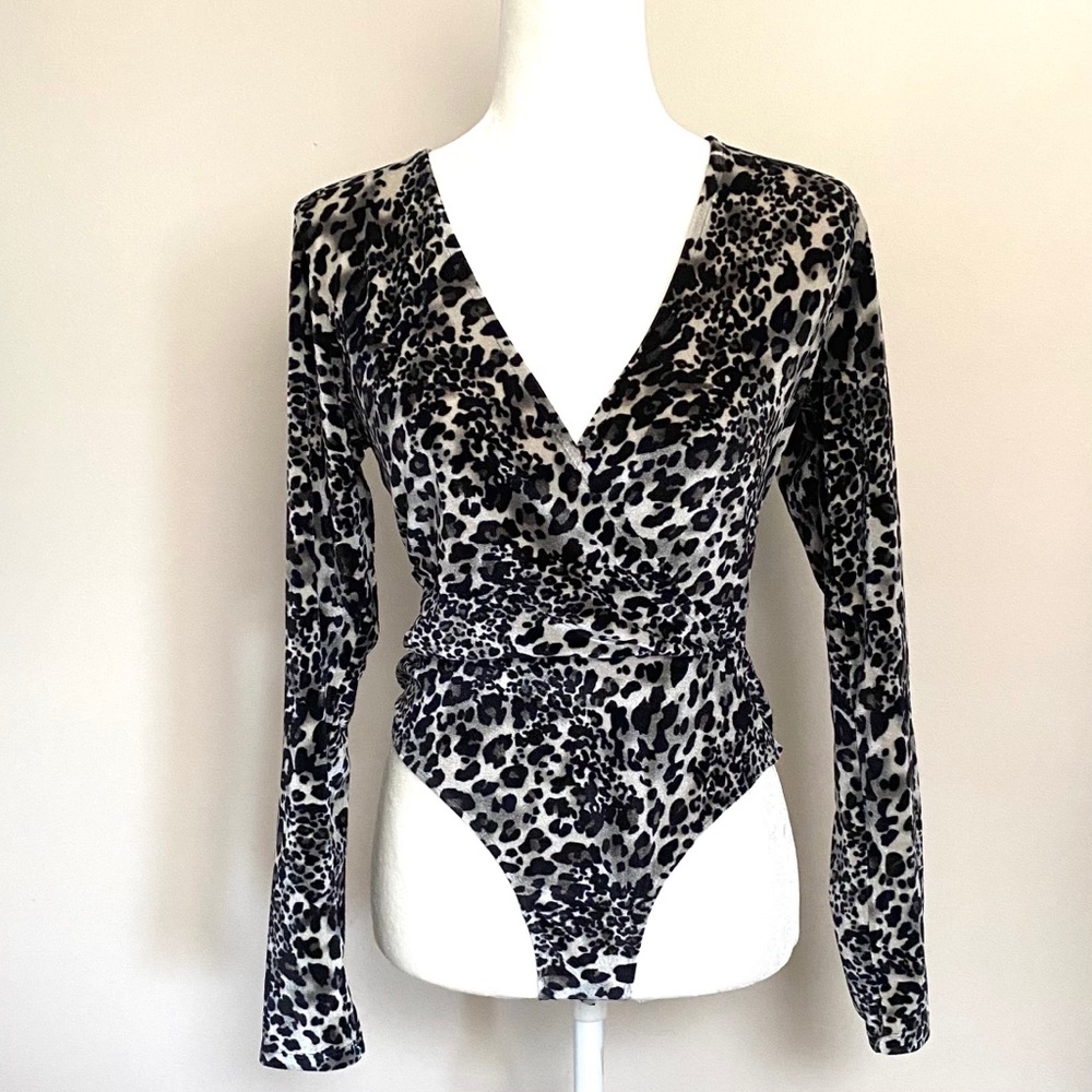 NWT Charlotte Russe Velvet Leopard Print Bodysuit